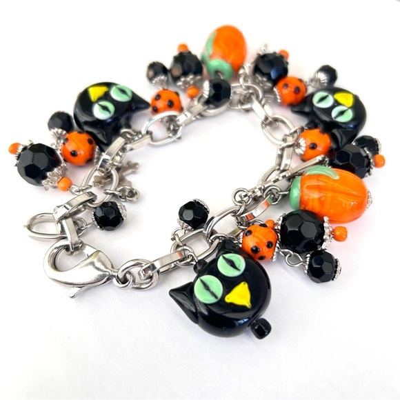 Art Glass Charm Bracelet Lampwork Beaded Chunky Halloween Cat Cross Silver Tone - Picture 2 of 9